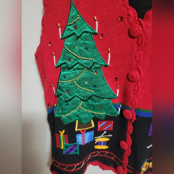 GUC- Vintage Nutcracker Christmas Sweater Vest - Picture 2 of 9